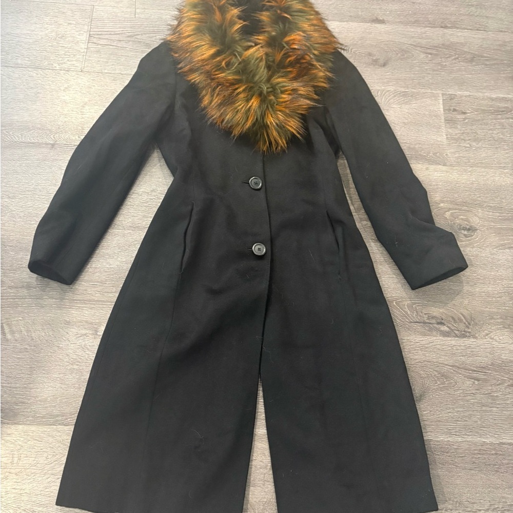 Hugo Boss Black wool Coat with Faux Fur Collar ladies size 4